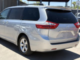 Used 2017 Toyota Sienna LE image 2
