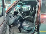 Used 2024 Land Rover Defender 130 X-Dynamic SE image 3