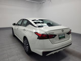 Used 2023 Nissan Altima 2.5 SV image 5