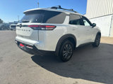 Used 2022 Nissan Pathfinder SV image 5