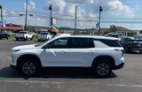 Used 2025 Chevrolet Traverse LT image 3
