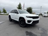 Used 2024 Jeep Grand Cherokee Altitude image 2