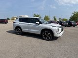 New 2025 Mitsubishi Outlander SE image 3