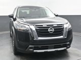 New 2025 Nissan Pathfinder Platinum image 2