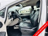 Used 2022 Chrysler Pacifica Touring-L image 3