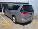 Used 2020 Chrysler Pacifica Touring-L image 3