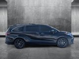 Used 2024 Toyota Sienna XSE image 4