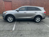Used 2017 Kia Sorento L image 6