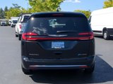 New 2025 Chrysler Pacifica Select image 4