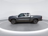 Used 2025 Nissan Frontier SL image 5