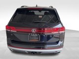 New 2025 Volkswagen Atlas Peak Edition SE image 4