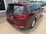 Used 2023 Chrysler Pacifica Touring-L image 3