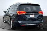 Used 2020 Chrysler Pacifica Touring-L image 2