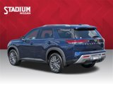 New 2025 Nissan Pathfinder SL image 6