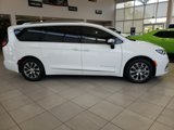 New 2025 Chrysler Pacifica Pinnacle image 5