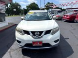 Used 2014 Nissan Rogue SV w/ SV Premium Package image 2