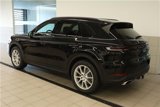 Used 2024 Porsche Cayenne image 3