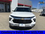 Used 2025 Chevrolet TrailBlazer LT image 2