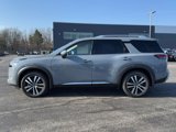 New 2025 Nissan Pathfinder Platinum image 5