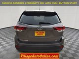 Used 2019 Toyota Highlander SE image 3