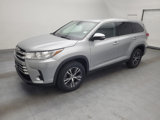 Used 2019 Toyota Highlander LE image 2