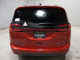New 2025 Chrysler Pacifica Select image 5