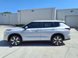 New 2025 Mitsubishi Outlander SE image 2