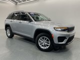 Used 2025 Jeep Grand Cherokee Laredo image 2