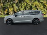 New 2025 Chrysler Pacifica Limited image 2