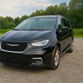 Used 2021 Chrysler Pacifica Limited image 5