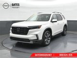 Used 2025 Honda Pilot Touring image 6
