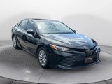 Used 2018 Toyota Camry LE image 3