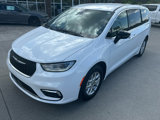 New 2025 Chrysler Pacifica Select image 2