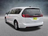 Certified 2024 Chrysler Pacifica Touring image 5