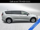 Certified 2023 Chrysler Pacifica Touring-L image 4