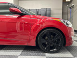 Used 2013 Hyundai Veloster w/ Tech Pkg image 5