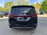 Used 2023 Chrysler Pacifica Touring-L image 6