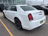 Used 2022 Chrysler 300 Touring image 3