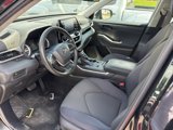 Used 2022 Toyota Highlander L image 5
