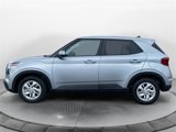 Used 2022 Hyundai Venue SE image 2