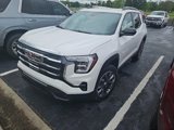 Used 2025 GMC Terrain Elevation w/ Elevation Premium Package image 2