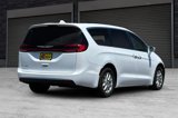 Used 2022 Chrysler Pacifica Touring-L image 4