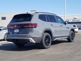 New 2025 Volkswagen Atlas Peak Edition SE image 3