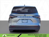 Used 2024 Toyota Sienna LE image 5