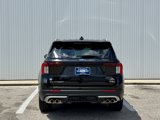 Used 2025 Ford Explorer Platinum w/ Ultimate Package image 4