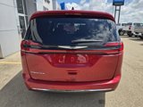 New 2026 Chrysler Pacifica Select image 5