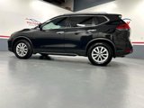 Used 2017 Nissan Rogue SV image 4