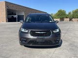 Used 2021 Chrysler Pacifica Limited w/ Uconnect Theater Family Group image 5