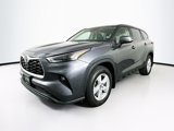 Used 2024 Toyota Highlander LE image 3