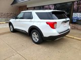 Used 2021 Ford Explorer XLT w/ Equipment Group 202A image 4